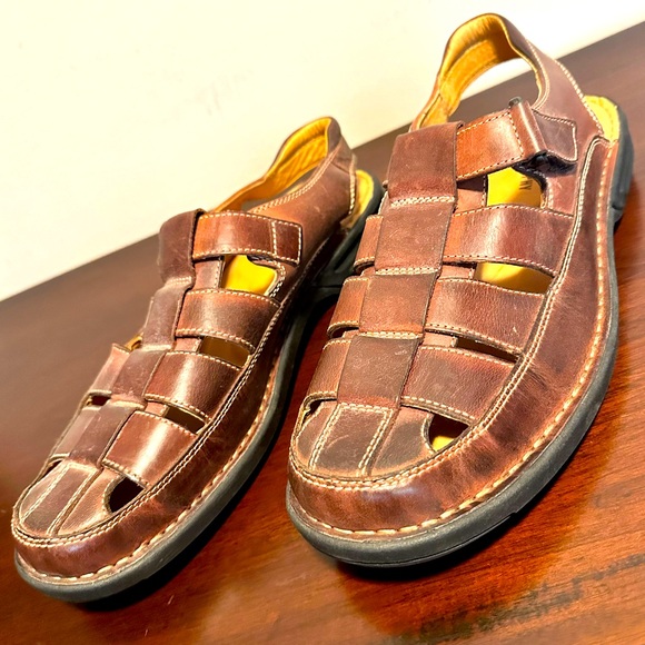 JOHNSTON & MURPHY Brown Basket Weave Memory Foam Sandals 12 - Picture 1 of 8